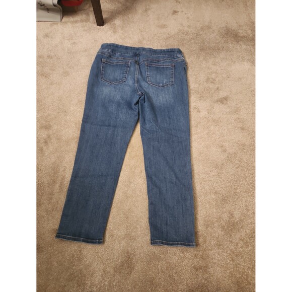 Chico's Jegging Ankle Jeans Distressed Size 1.5 US 10 - Picture 7 of 7